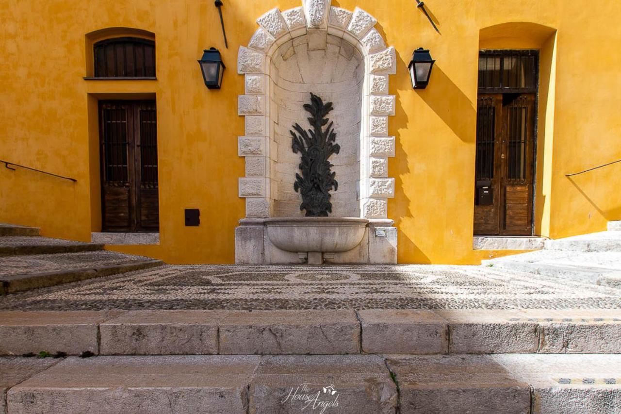 Vista Mare E Comfort In Centro Storico Menton Exterior photo